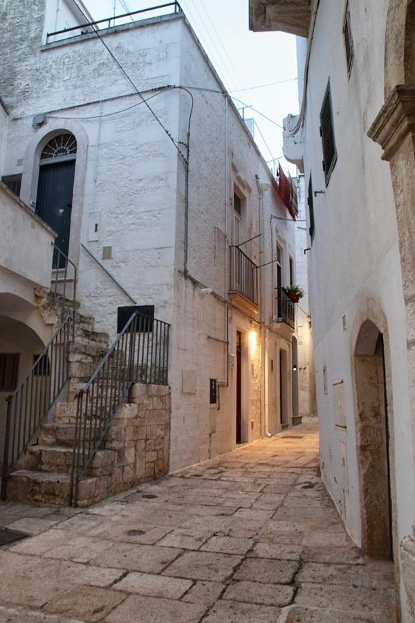 Casetta Nel Centro Storico Di Cisternino Exterior foto
